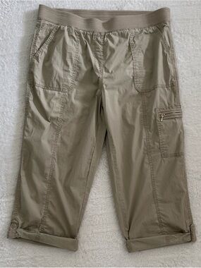 Chico’s beige khaki cropped capri pedal pushers pants roll hem size 2.5 / US 14